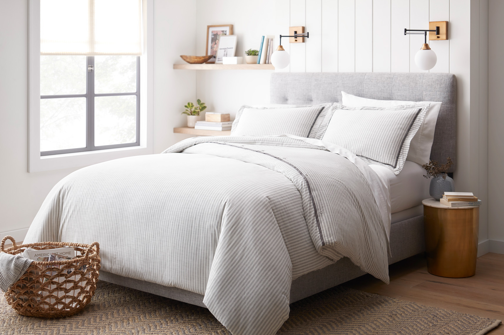 1435_THR-FQ-Yarn-Dye-Stripe-Duvet-Sham-Set-Gray_1140H